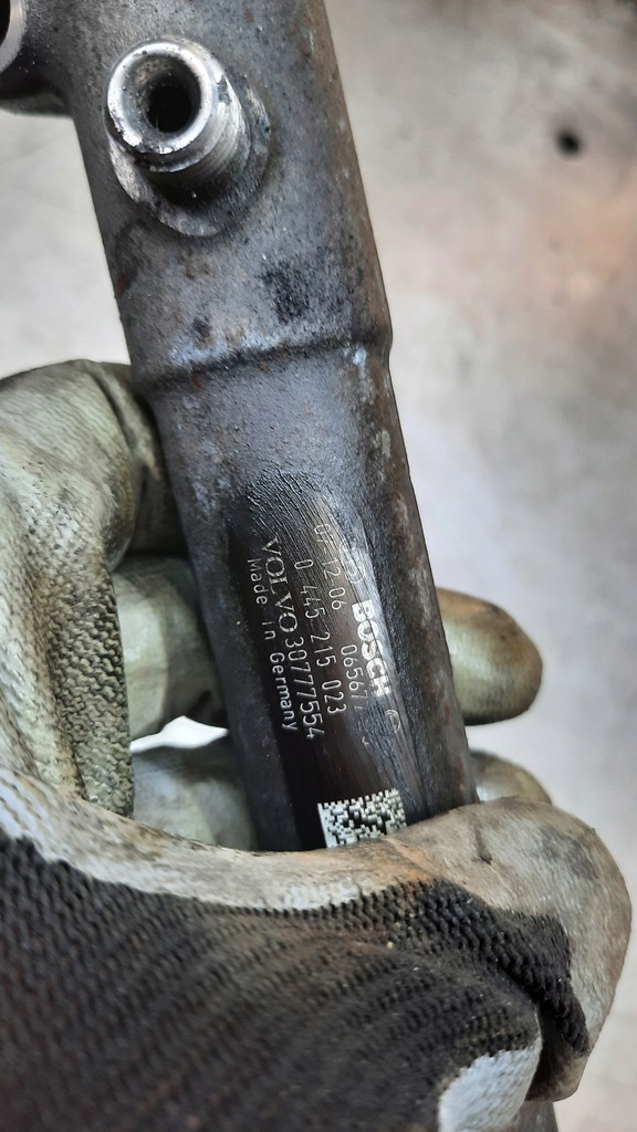 фото №5, Молдинг упорскування 30777554 volvo xc70 ii 2.4 d5