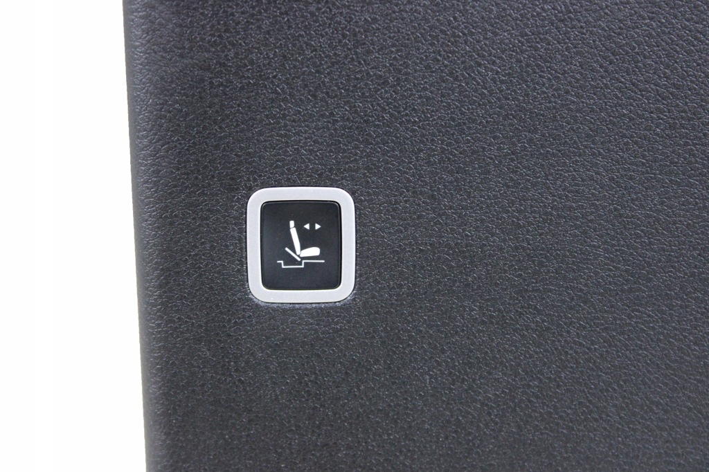 Купить Chrysler pacifica 2017- накладка стойка левая кнопка