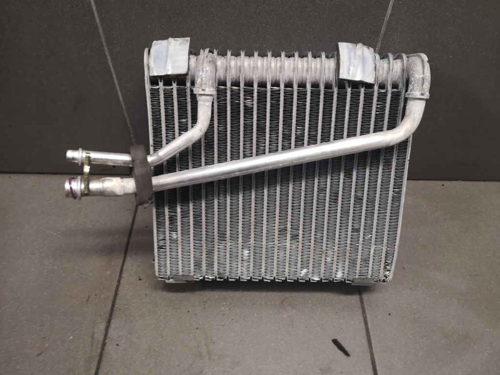 фото №1, Радіатор кондиціонера vw touareg 7l0820102a