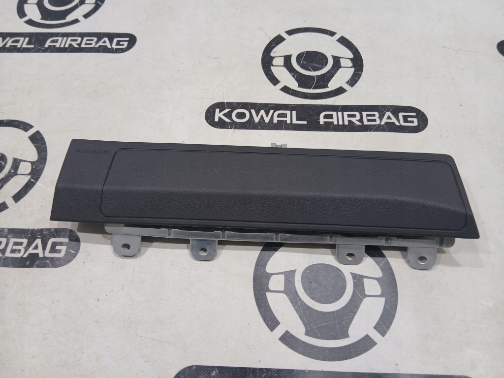 Mercedes cla x117 c117 w117 117 європа  подушка безпеки водія водій коліно kolan Київ