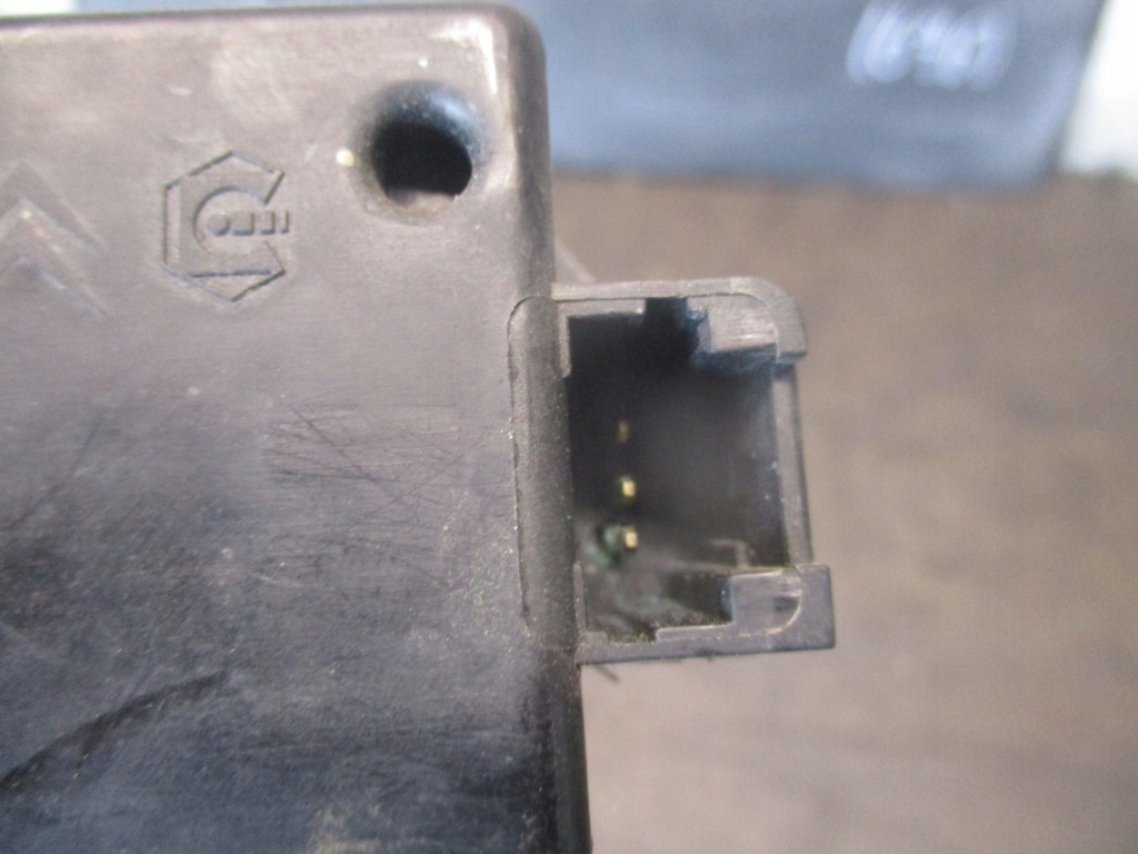 фото №4, Замок крышки задняя 9633089280 peugeot 307 05-08 r.