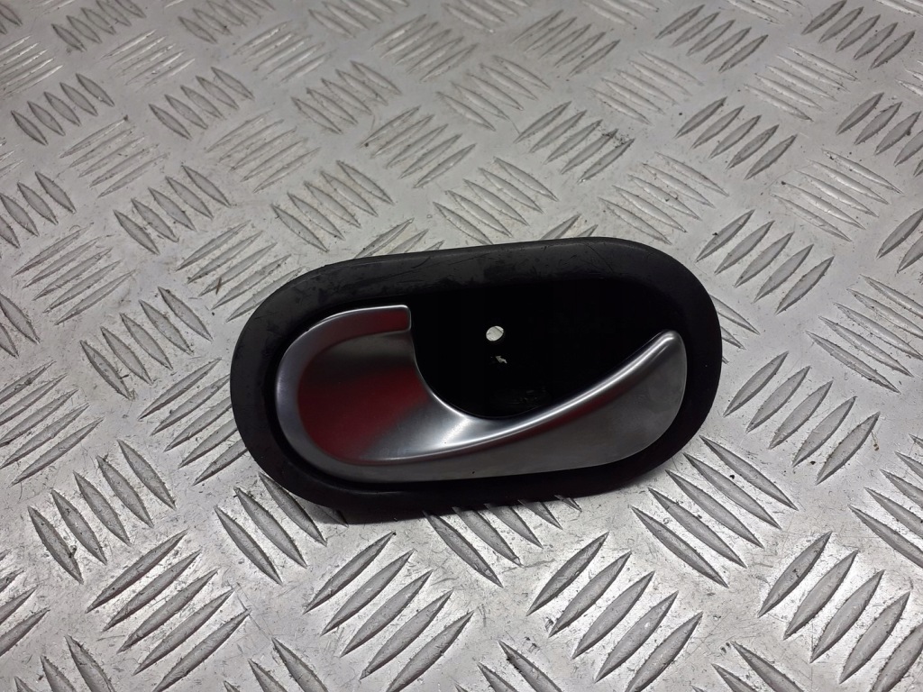 фото №1, Ручка левая передняя внутренняя renault megane ii 1.9 dci 8200028487