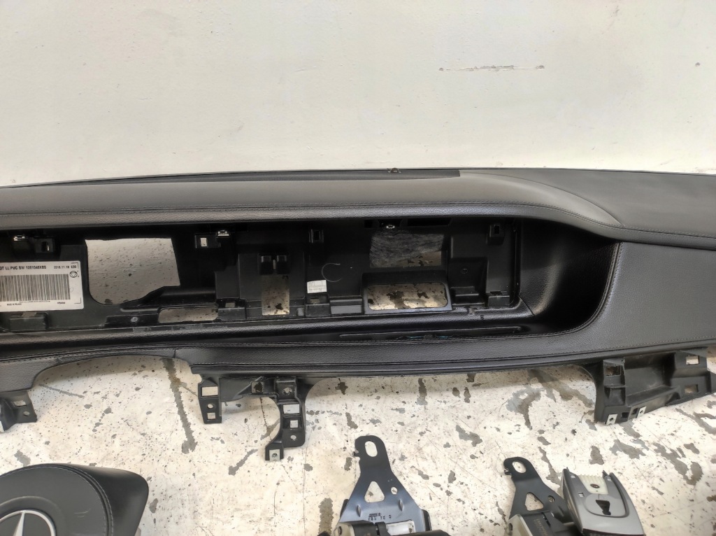 Панель приладів панель  подушки безпеки ремені s klasa w222 222 amg eu Київ