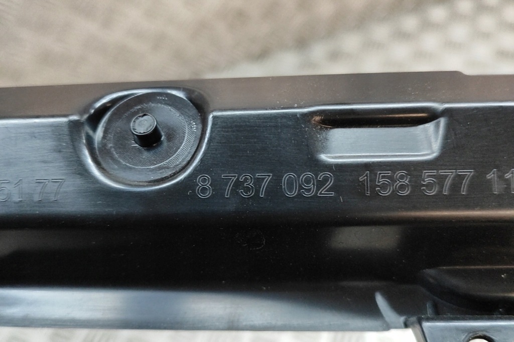 фото №6, Bmw i4 g26 правая сторона боковая защита средняя кронштейн 8737092 2023 23808