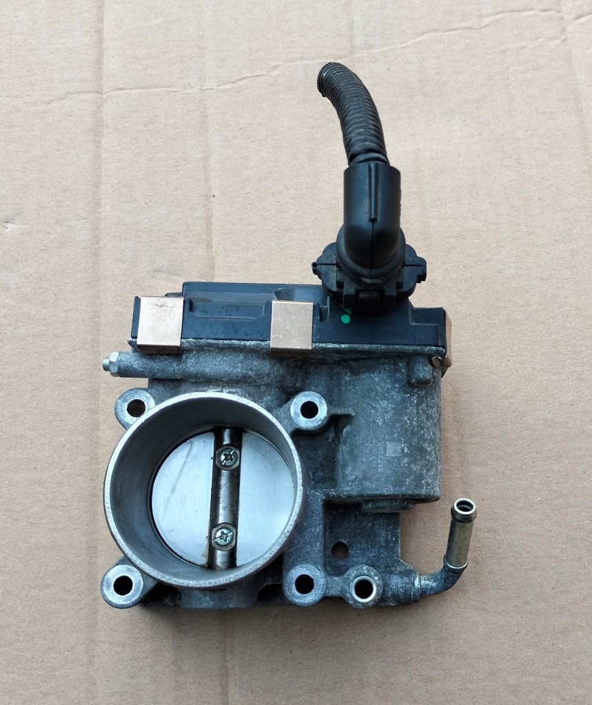 Купити Renault arkana 1,6 e-tech дросельна заслінка