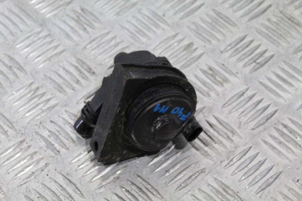 фото №1, Помпа wody bmw 1 m1 f40 8486848