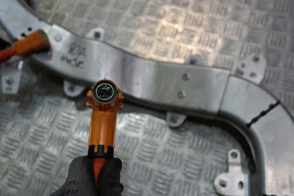 фото №8, Audi q5 80a tfsi гибрид кабель шланг питания