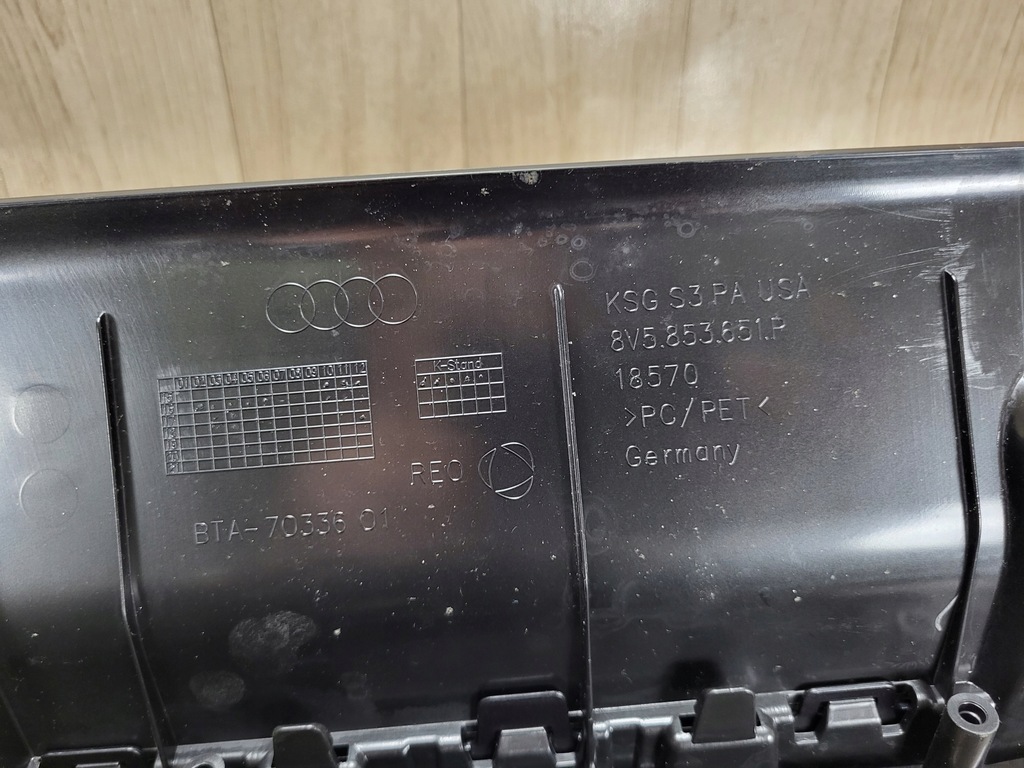 фото №7, Audi a3 s3 8v 8v5 lift решётка радиатора решётка радиатора двигателя эмблема 8v5853651p