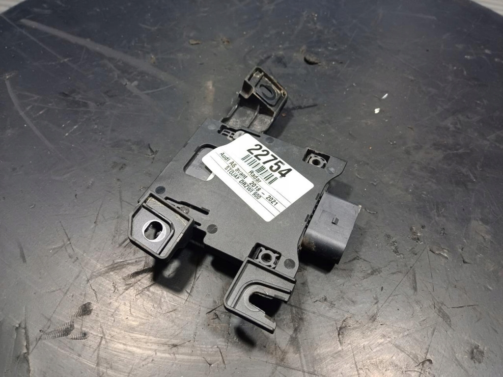 фото №2, Audi a6 c8 avant kombi радар ассистент поперечина движения 4n0907566a