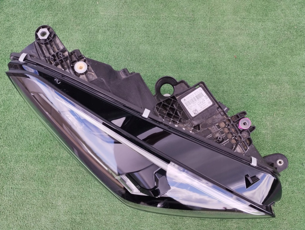 Фара праві перед bmw z4 g29 5a2db96-02 оригінальний номер європа  full led гарний стан giełda poznań Недорого