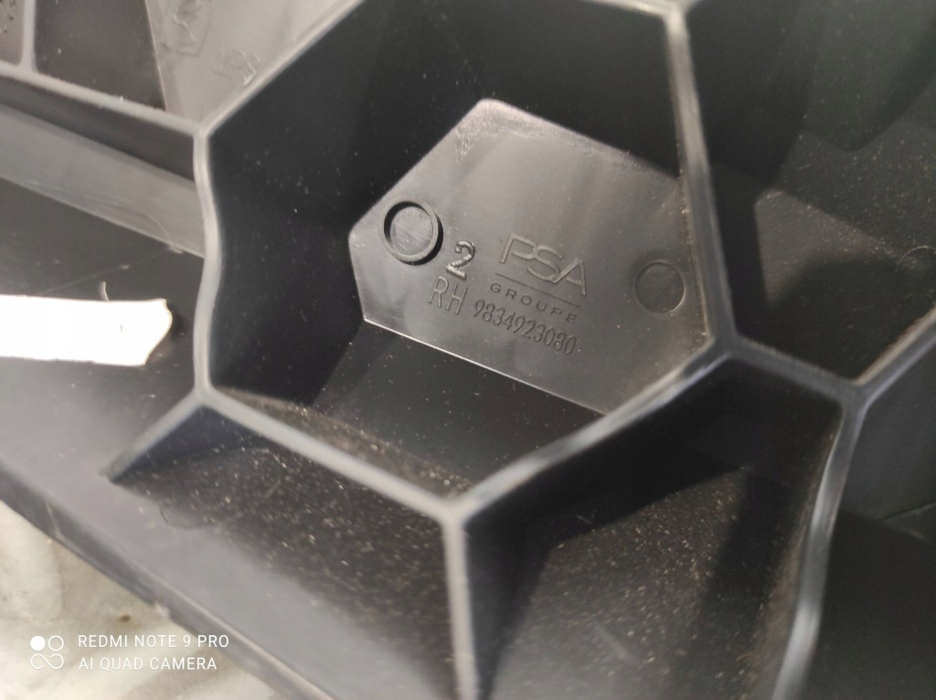 Кронштейн бампера правая  задний opel mokka b 9834922980 в Украине