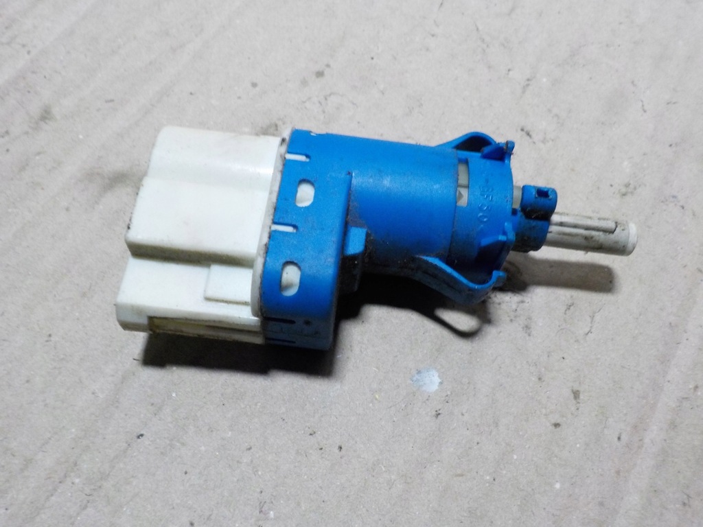 фото №6, Ford s-max 2.0 cdti 2007r. датчики стоп-сигнал 2szt