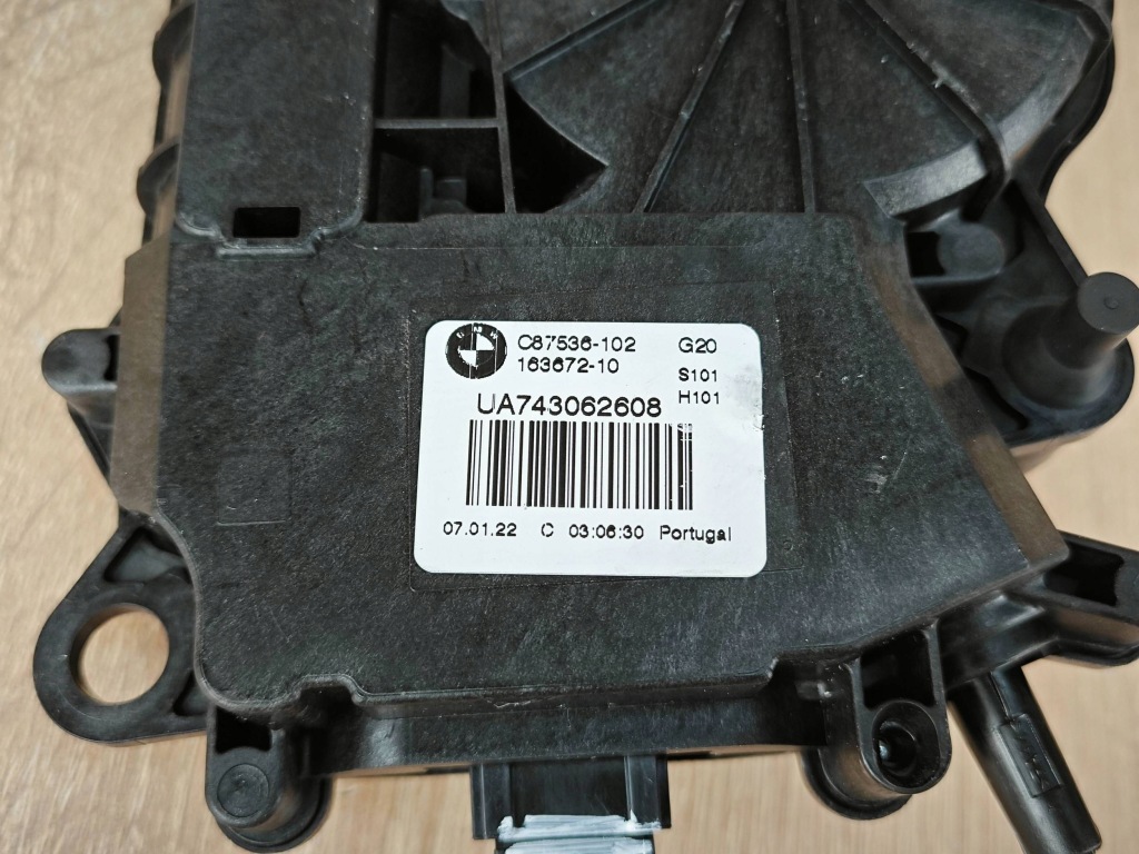 Оригінал  замок механізм доводчик кришки багажника bmw g26 7430626 9463391 27km Київ