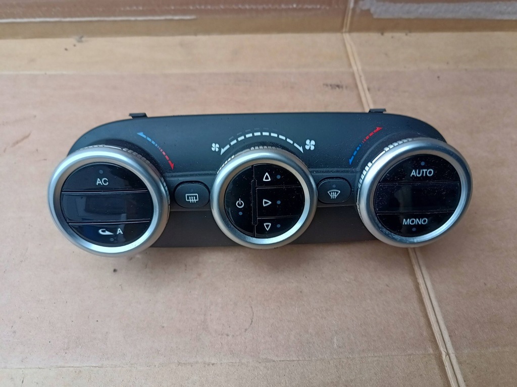 фото №1, Alfa romeo giulietta 156099936 панель кондиціонера