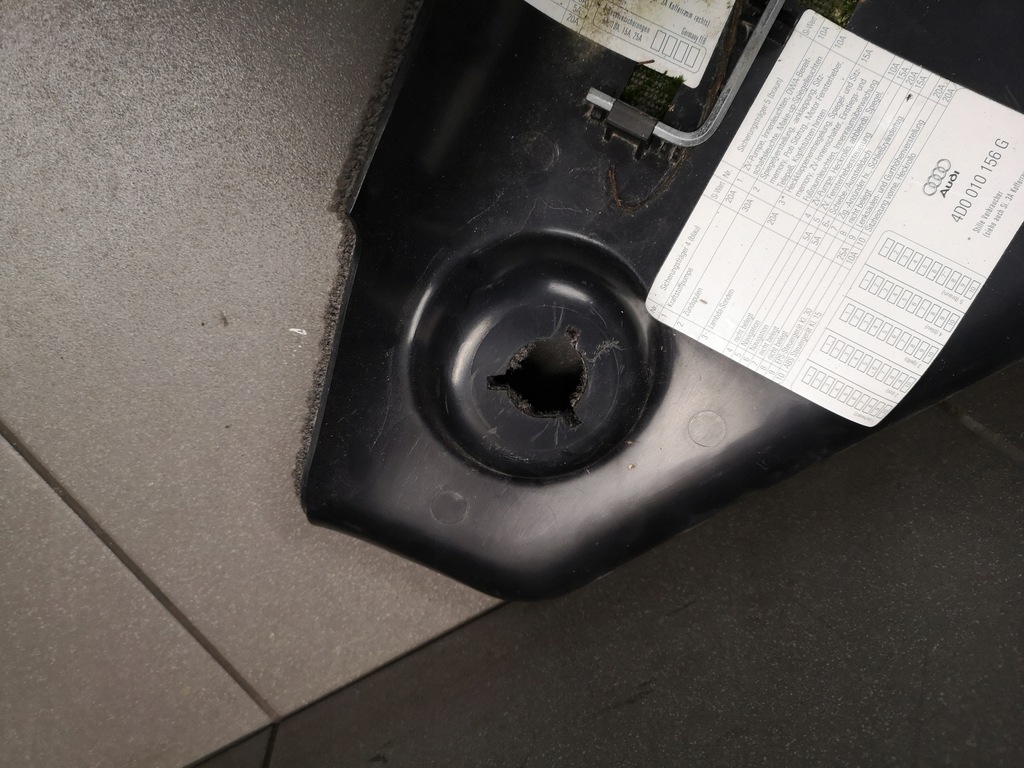 фото №8, Защита предохранителей audi a8 d2 4d1867266g