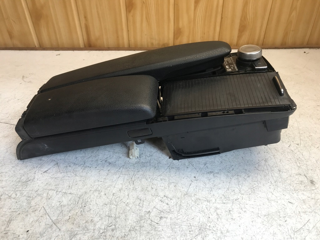 фото №7, Підлокітник бардачок mercedes w204 a2046800639