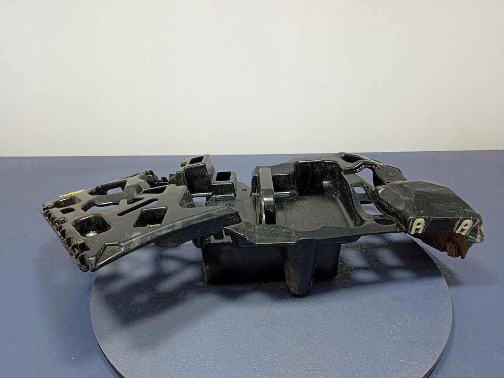 фото №6, Bmw ix1 x1 u11 кронштейн направляющая бампера левый задняя 9881943