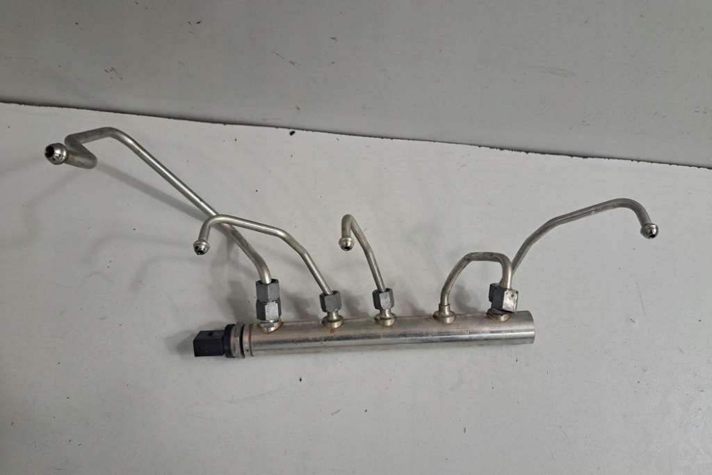 фото №8, Молдинг впрыскная bmw 3 f30, f80 7585411 2.0l бензиновый 2014