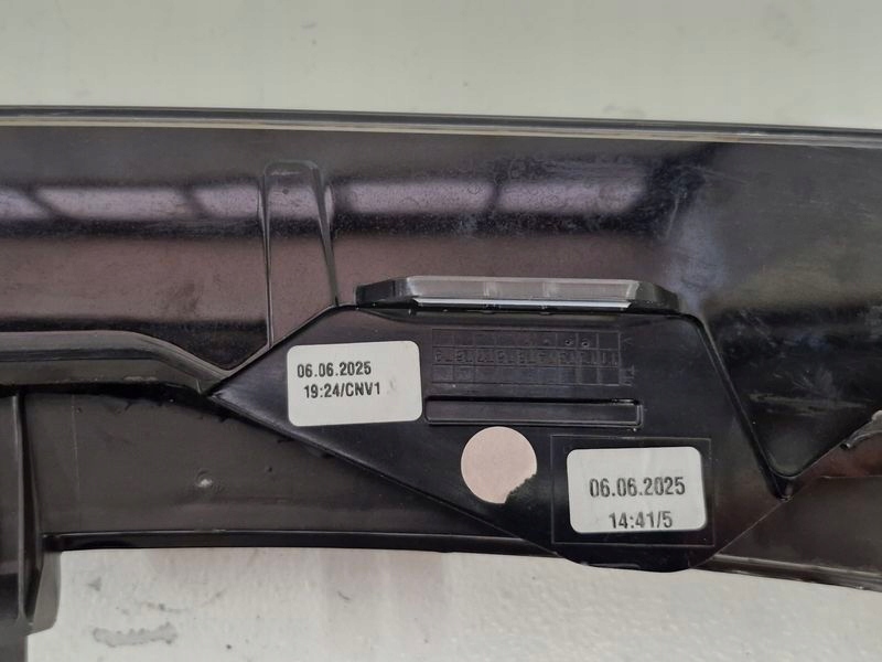 Mercedes w174 c174 cla накладка лампа перед передня середня led Ціна