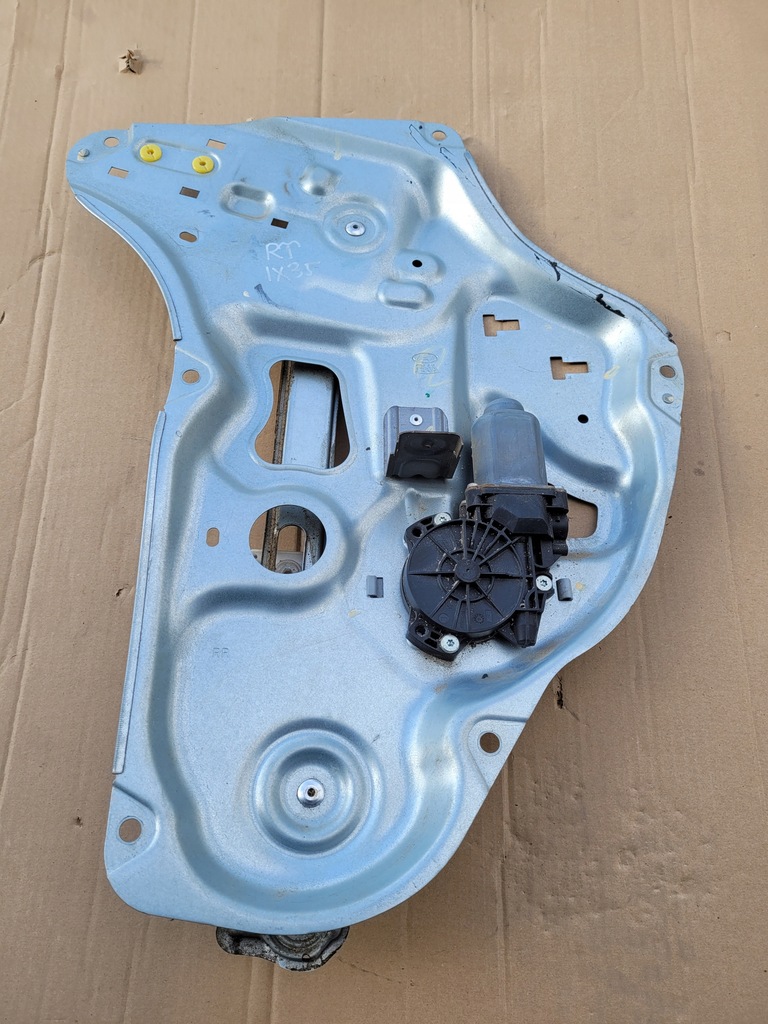 фото №1, Подъемник стекло правый задняя hyundai ix35 10-15 rok