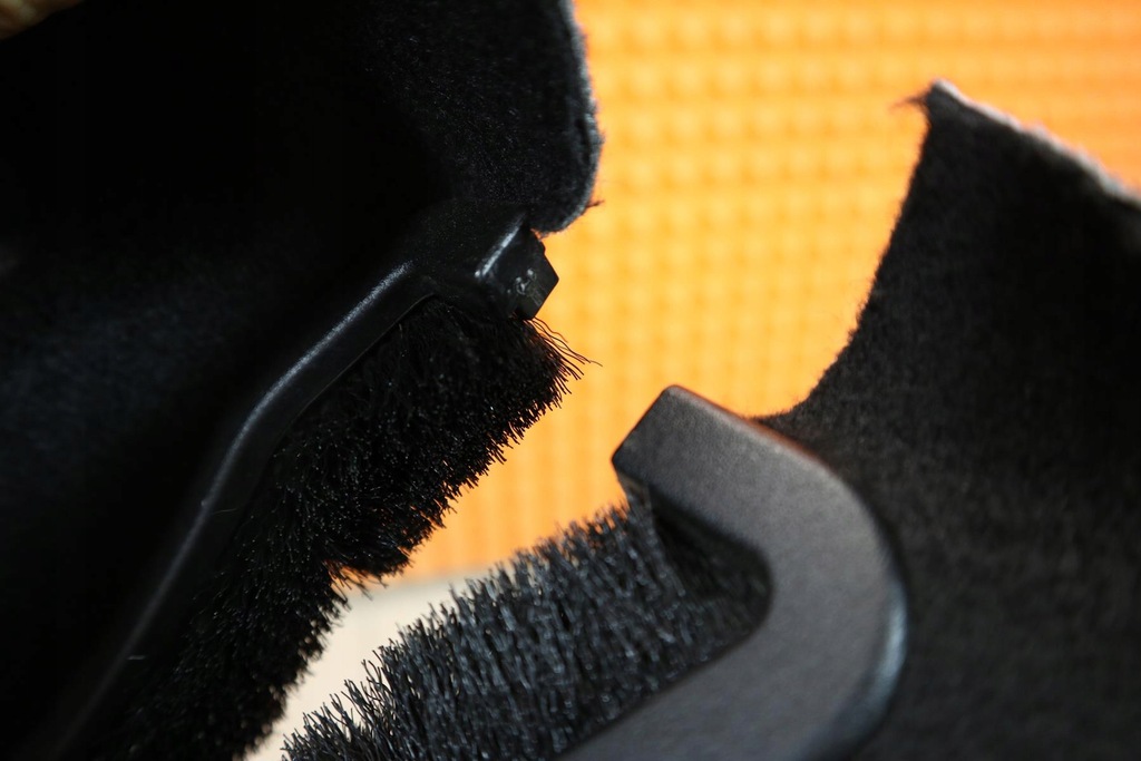 фото №3, Mercedes slk r171 обшивка багажника правый задняя