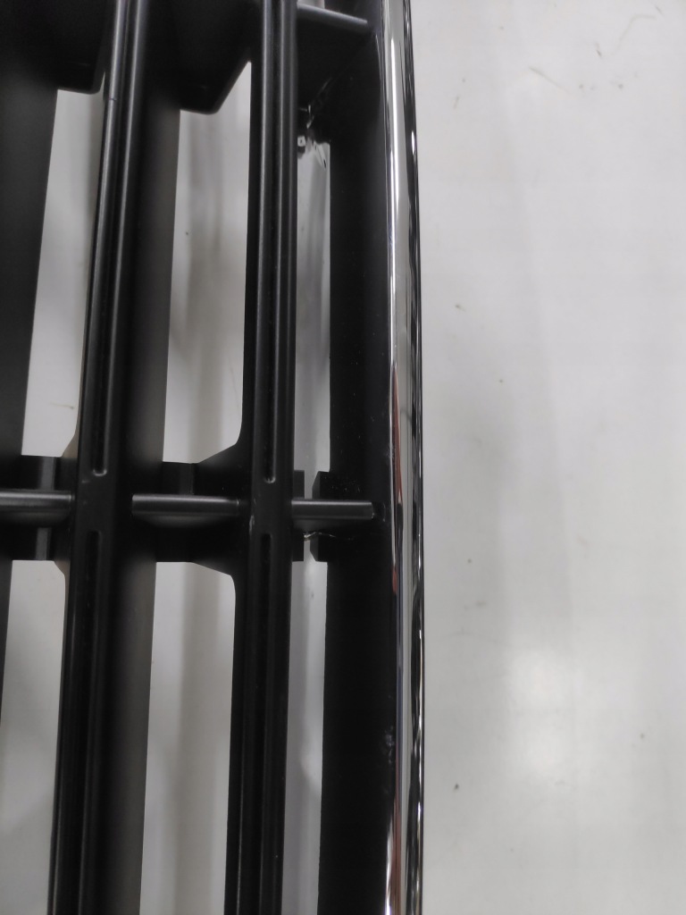 фото №5, Решётка бампера средняя audi a-8 d3 prz. lift 365