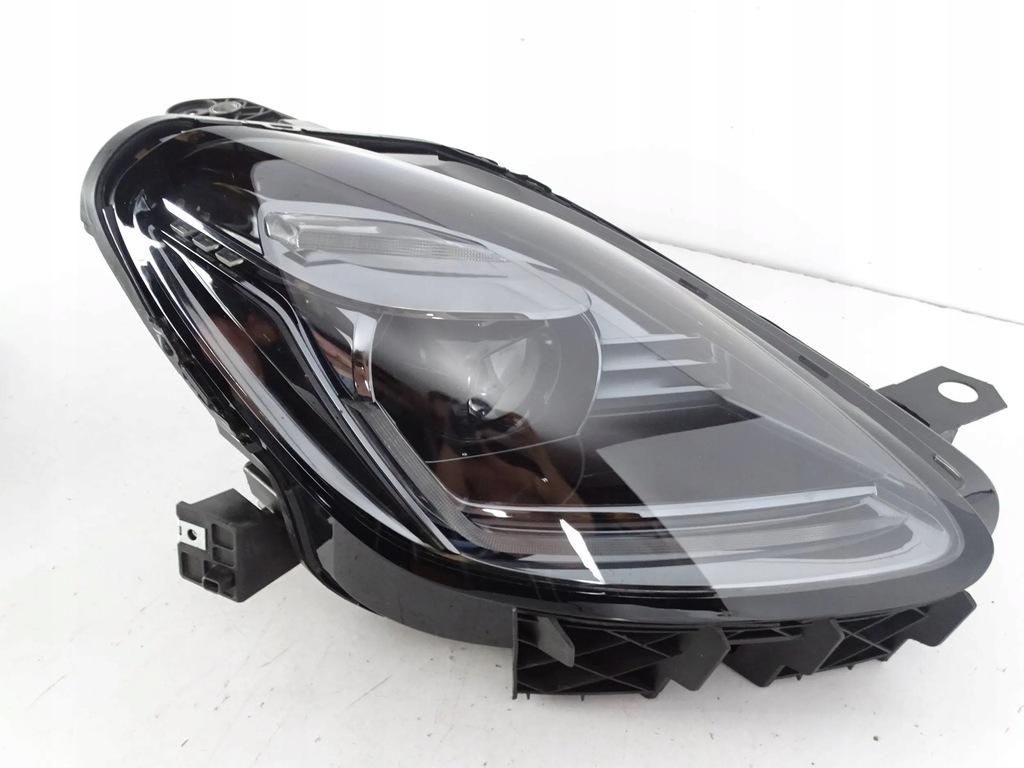 фото №1, Лампа перед передня права masrati grecale