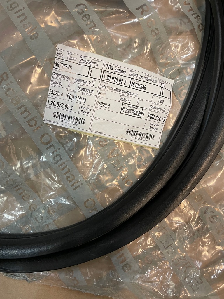 фото №3, Alfa romeo 147 3-d прокладка obrysu двері ліва