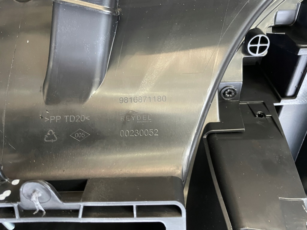 Opel combo 18- приборная панель приборная панель  приборная панель 9816871180 Доставка