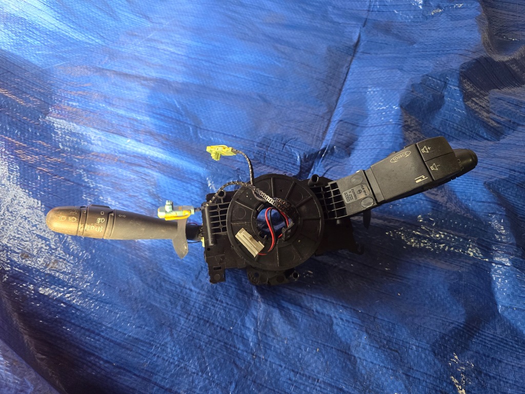 фото №1, #29 renault переключатель комбинированный 8200012245