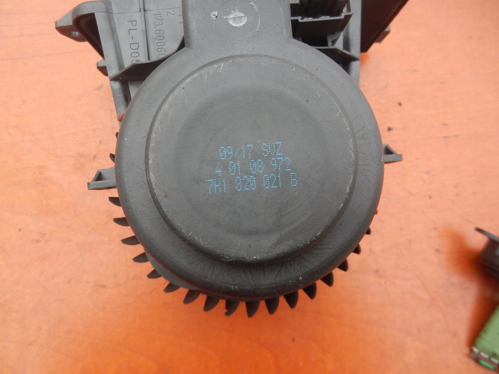 фото №5, Вентилятор вентилятор обдув + резистор vw t5 03-