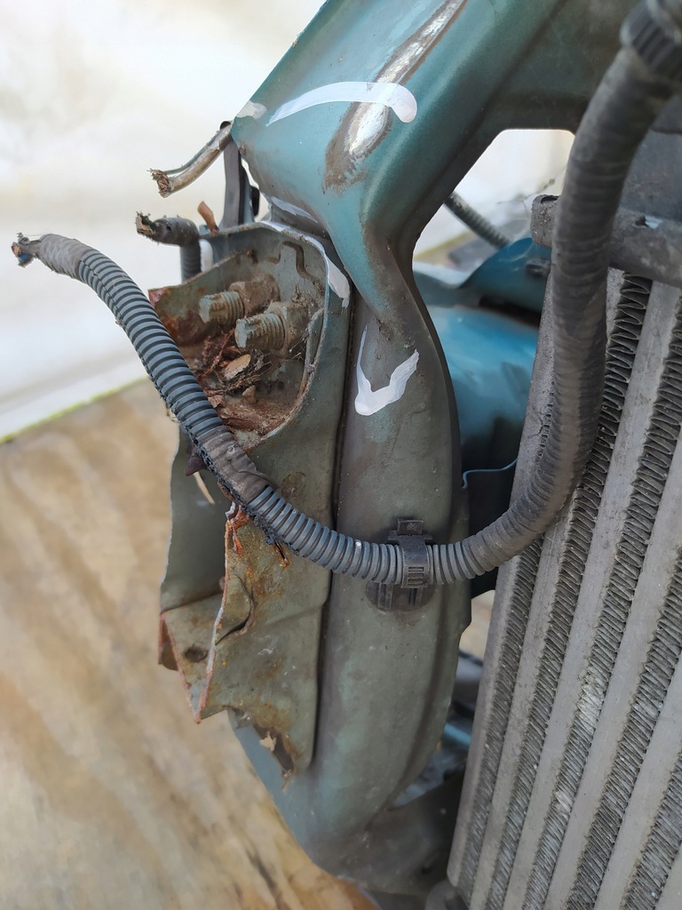 фото №5, Toyota yaris iii 3 pas передній перед передній підсилювач передній