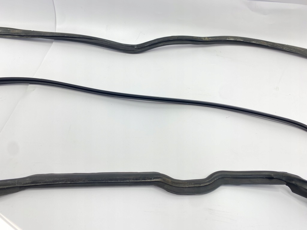 Прокладка дверь правых задних правый задний  mercedes w140 Недорого