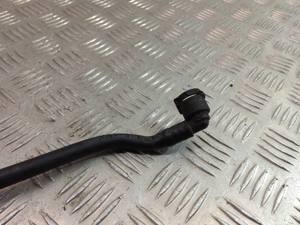 фото №8, Bmw x3 f25 2012 шланг / пабтрубок  радиатора