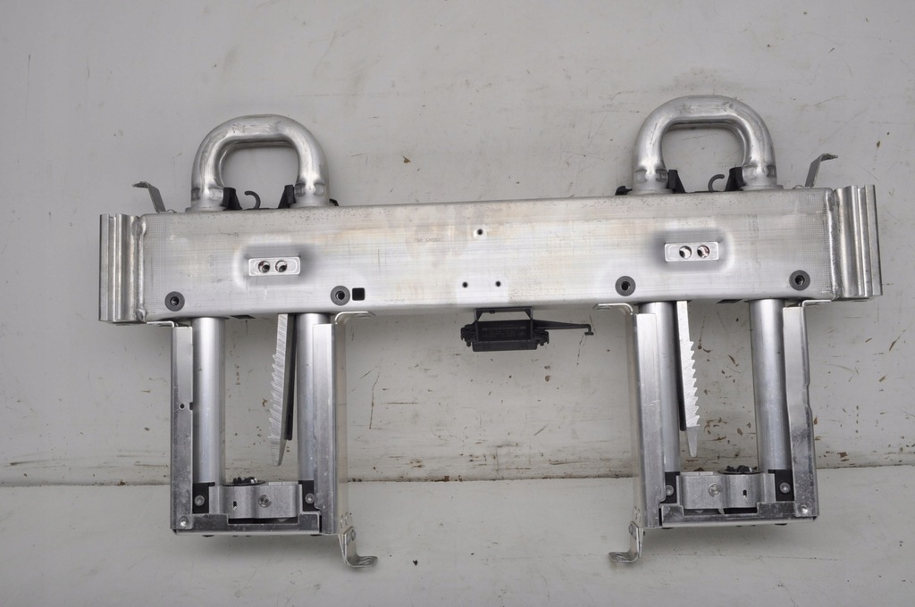 фото №6, Bmw 1 e88 подголовник пиротехнический 6262314