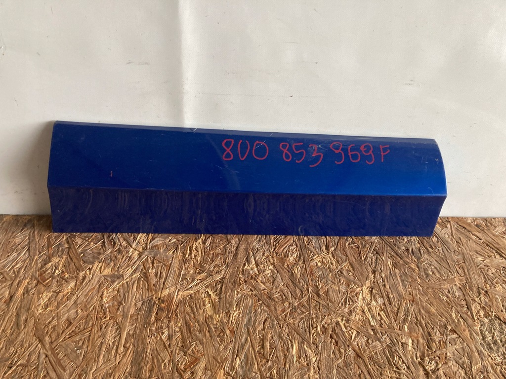 фото №1, Audi q3 8u0853969f молдинг дверь левая