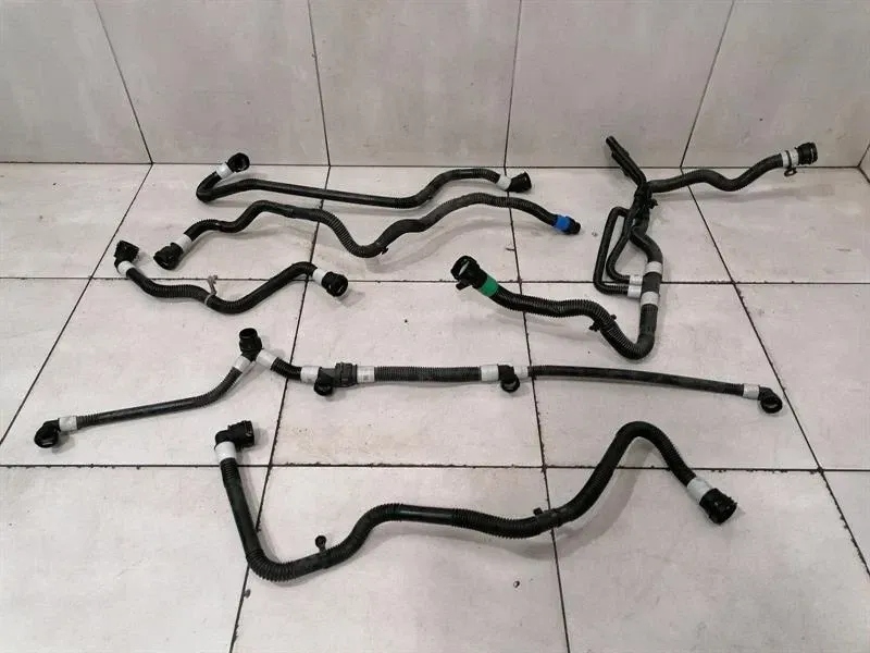 фото №8, Tesla model 3 cooling труба rwd 15047351-00b water шланг