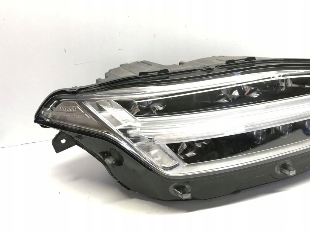 Volvo xc90 рестайлинг  full led фара правый перед 32338953 Оригинал
