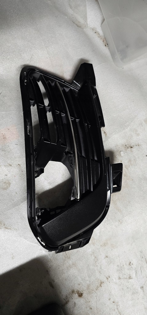 фото №1, Peugeot 308 ii lift решітка бампера лівий перед