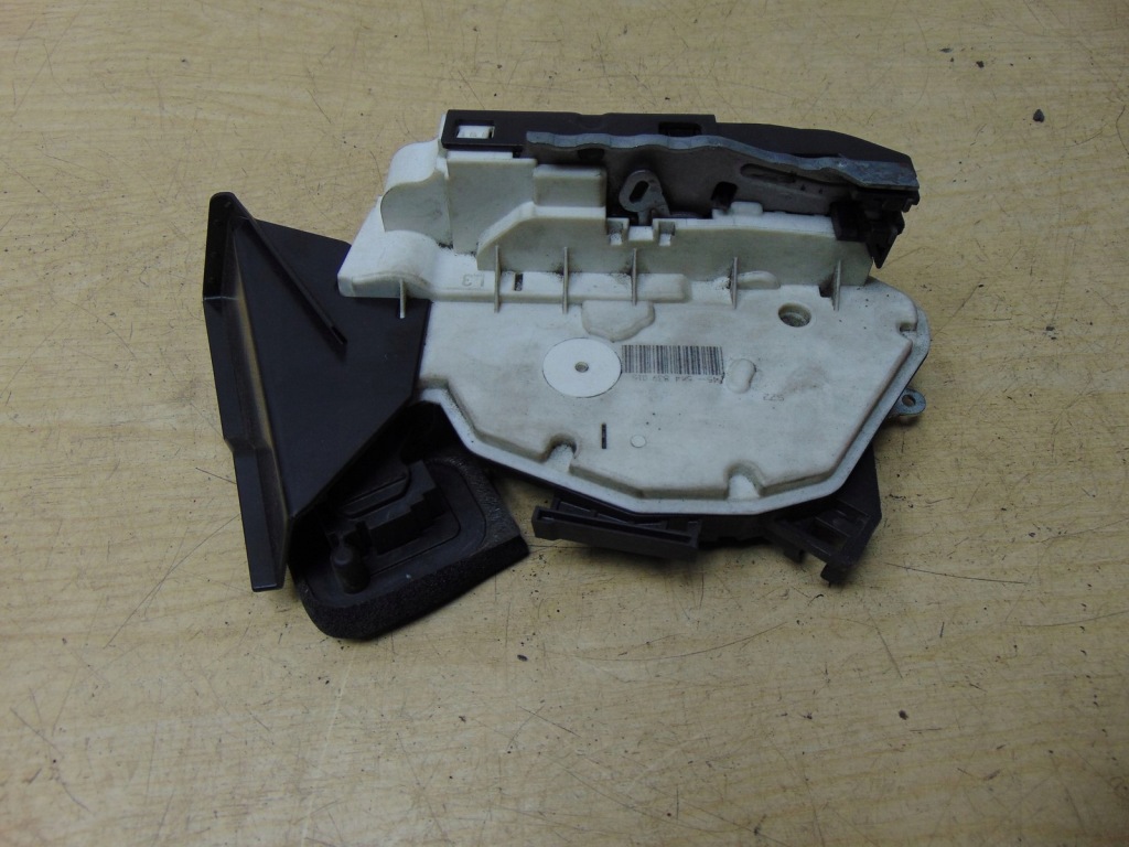 фото №1, Замок дверь левый задняя skoda yeti 5k4839015 7pin