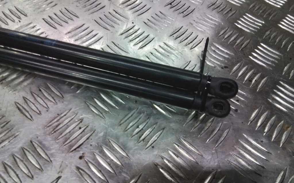 фото №4, Opel insignia b амортизаторы крышки 39122135