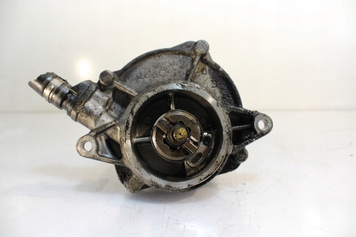 фото №1, Насос вакуум audi a8 d3 lift 3.0tdi