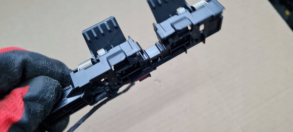 фото №5, Q5 80a sq5 замок крышки багажника микровыключатель 80c959121a