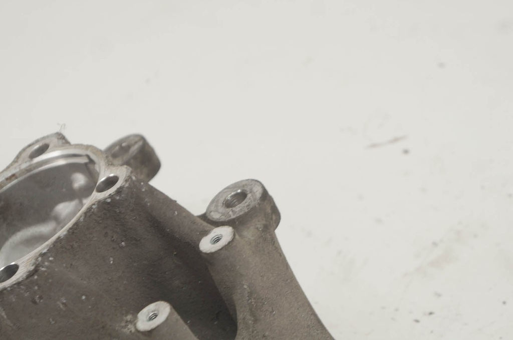 фото №4, Gy169 bmw f22 2.0d поворотный кулак правый перед