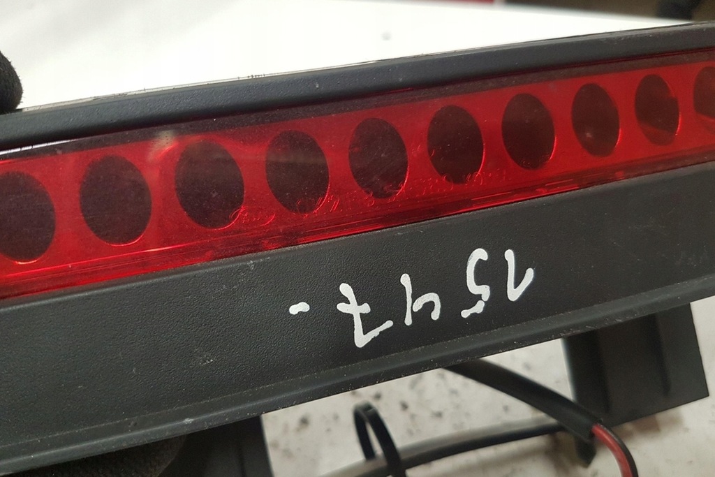 фото №7, Додаткова лампа стоп kia carens ii fj 0k2fb51580 2.0l бензиновий 102kw 2005