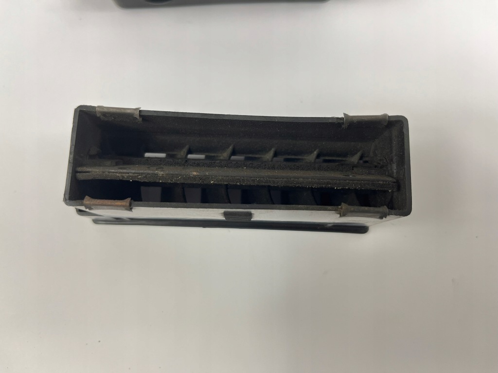 Решётка обдув правая mercedes w126 c126 se sel sec 1268310442 Недорого