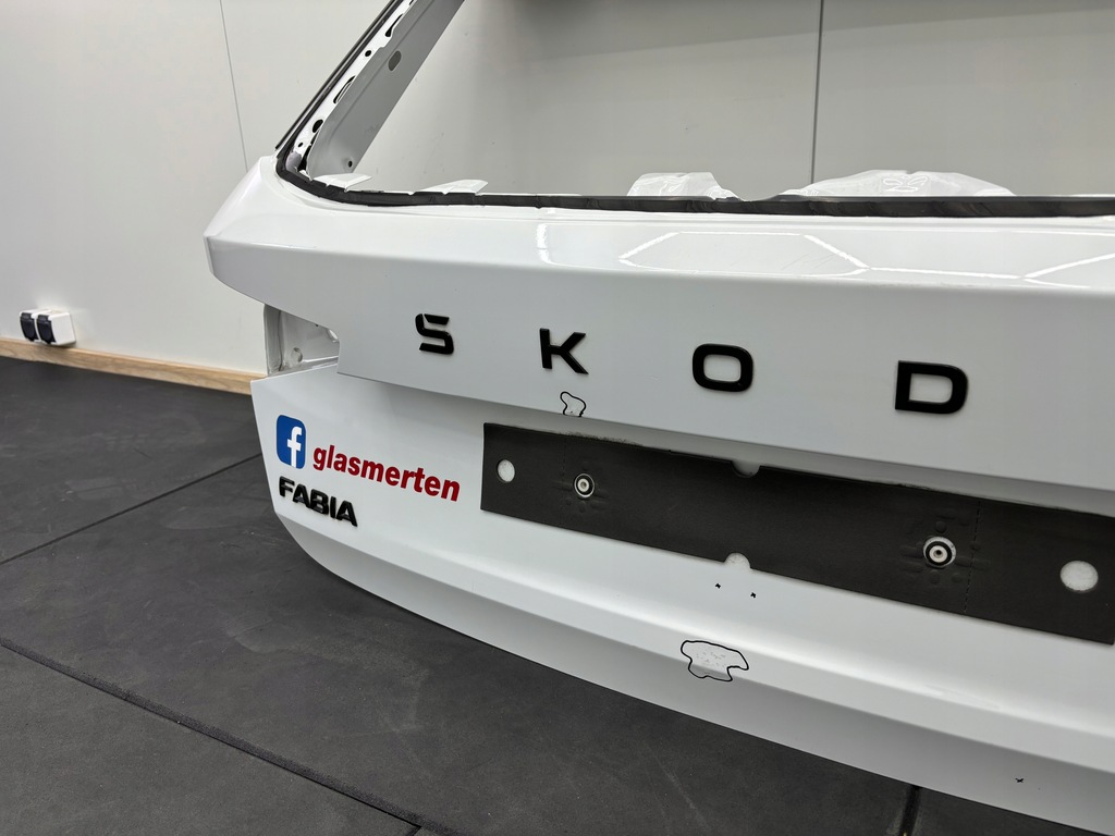 фото №10, Skoda fabia iv 2021r-- крышка багажника багажника задняя задняя