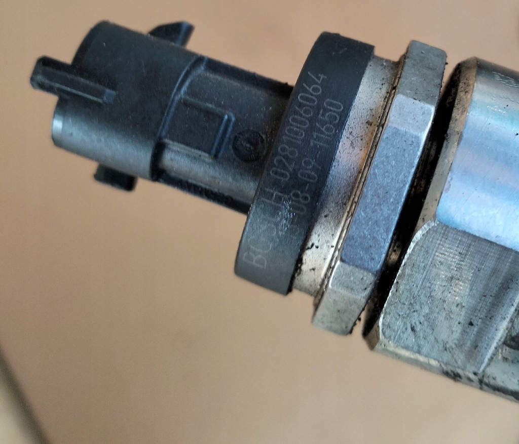 фото №8, Молдинг впрыскная датчик citroen c5 iii 3.0 hdi