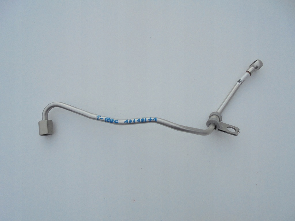 фото №1, Vw t-roc трубка масляная турбины 04l145771j 1.6 tdi