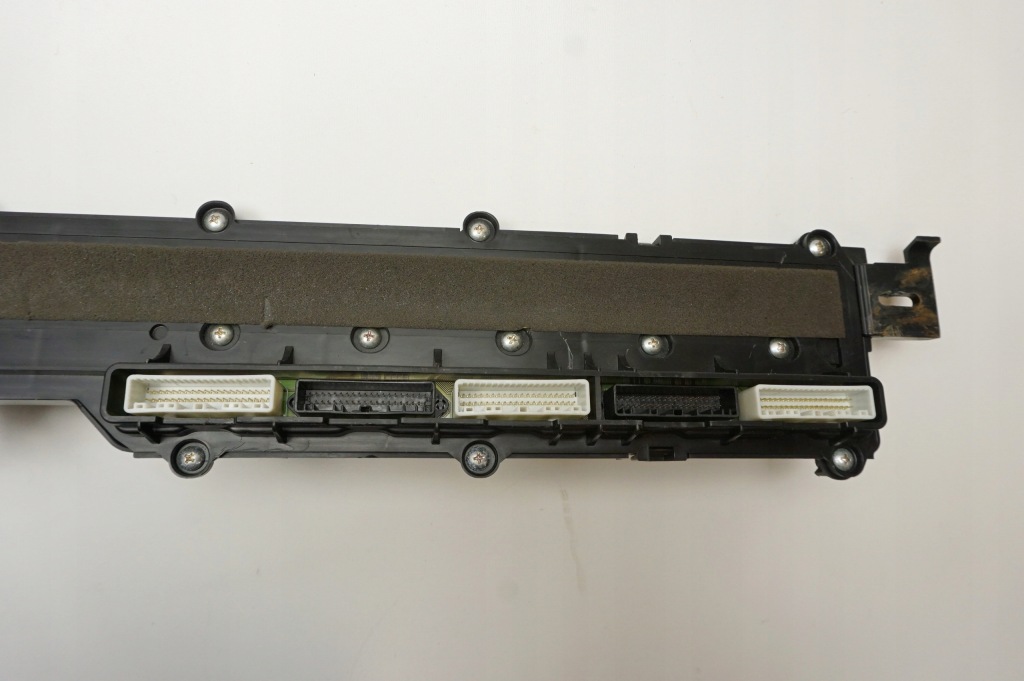 фото №10, Молдинг приладова подаюча електропроводка панелі infiniti q70 m35h m37 m56